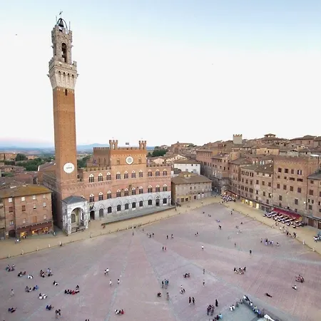 Torre Del Campo Sienne