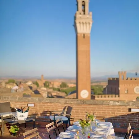 Torre Del Campo * Sienne