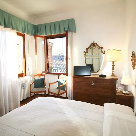 Torre Del Campo Apartment Siena